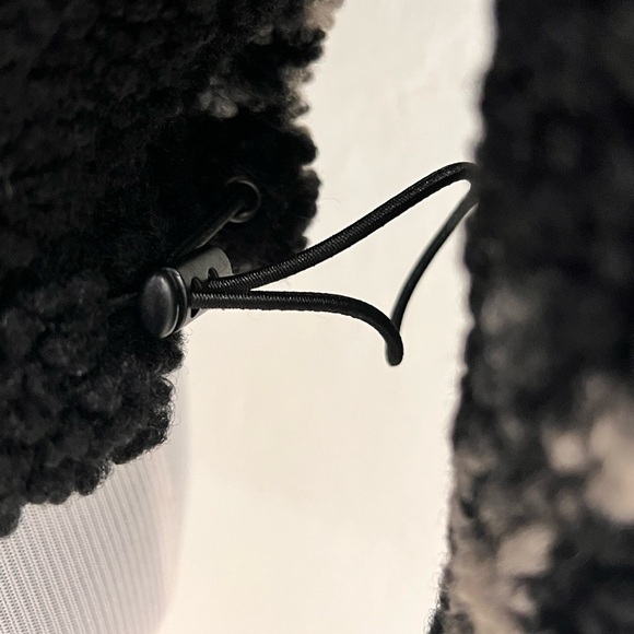 WILD Fable Women’s Fuzzy Sherpa Jacket - Picture 6 of 11